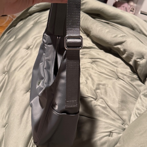 Lululemon Athletica Shoulder Bag - Picture 3 of 6